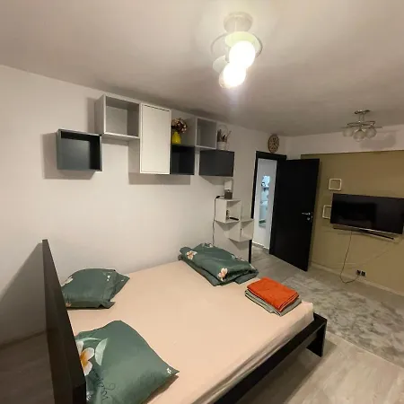 Friendly Two New Building By Chr Luxury Property アパート ブカレスト